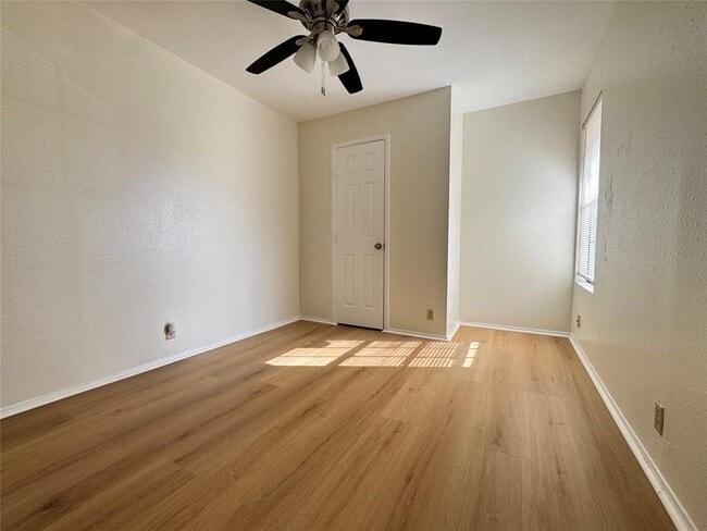 Building Photo - 12406 Deer Falls Dr