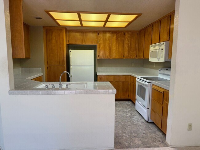 Building Photo - 3813 Pasadena Ave