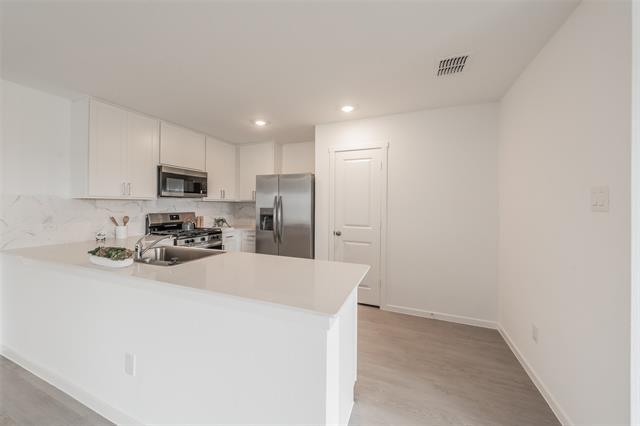 Building Photo - 3013 Tooley Dr