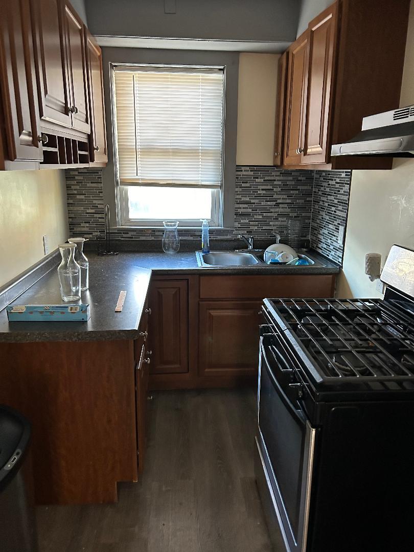 Building Photo - 549 4th St