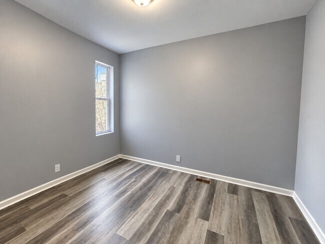 Building Photo - 2739 W Montgomery Ave