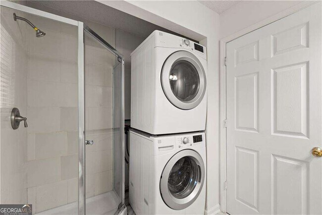 Building Photo - 1700 English Ivey Ln