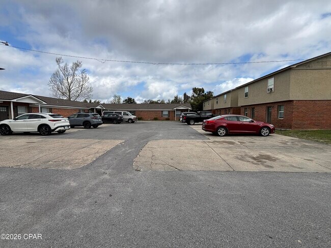 Building Photo - 149 N Hwy 22 A