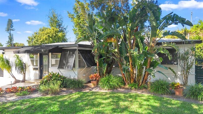 Building Photo - 3623 Chelsea St