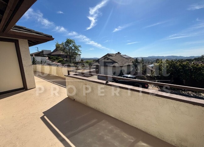 Building Photo - 2148 Skyview Glen