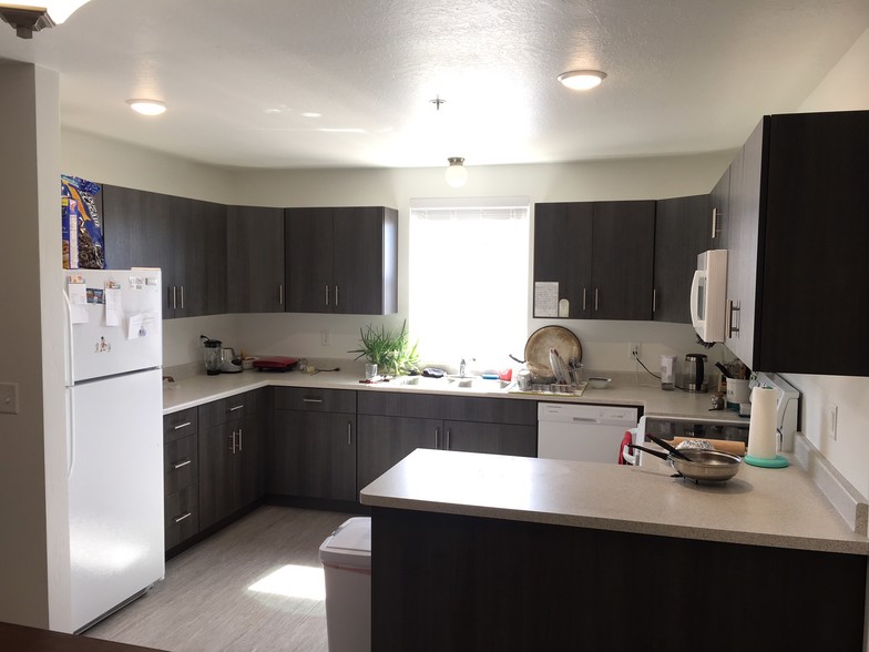 Building Photo - 1130 Cedar Knls