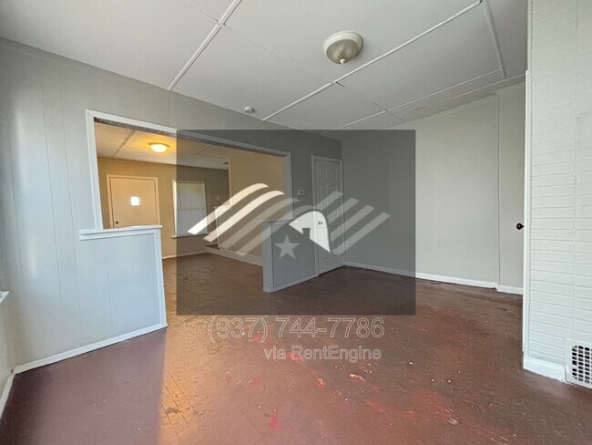 Building Photo - 515 Mertland Ave