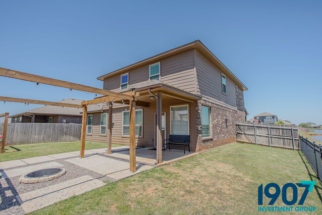 Building Photo - 2501 Caden Ct
