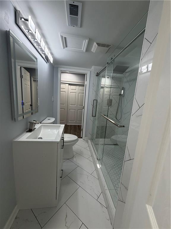 Building Photo - 3336 Camelot Dr NE