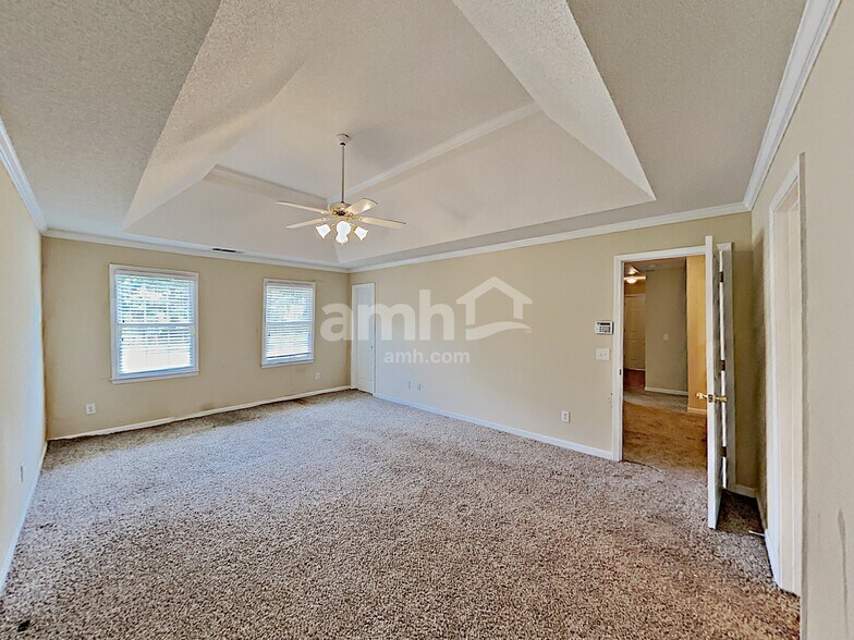 Building Photo - 20 Wisteria Woods
