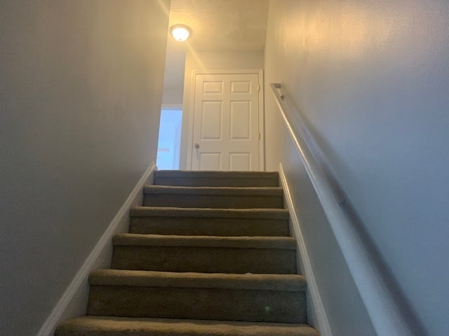 Building Photo - 225 Winding River Dr