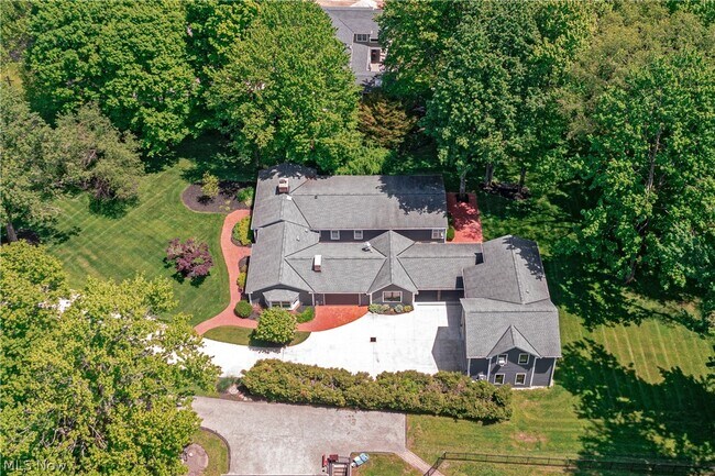 Building Photo - 1 Deerfield Dr