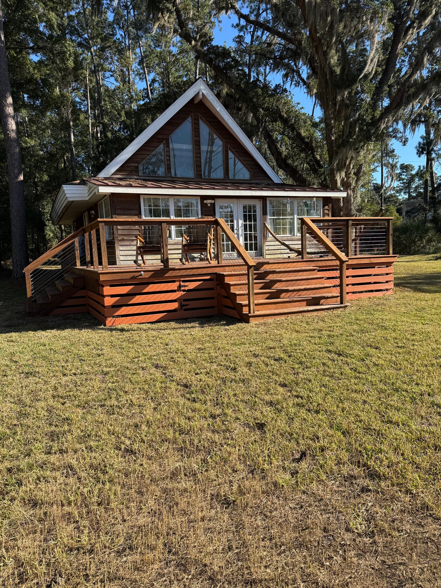 Building Photo - 44 W River Dr