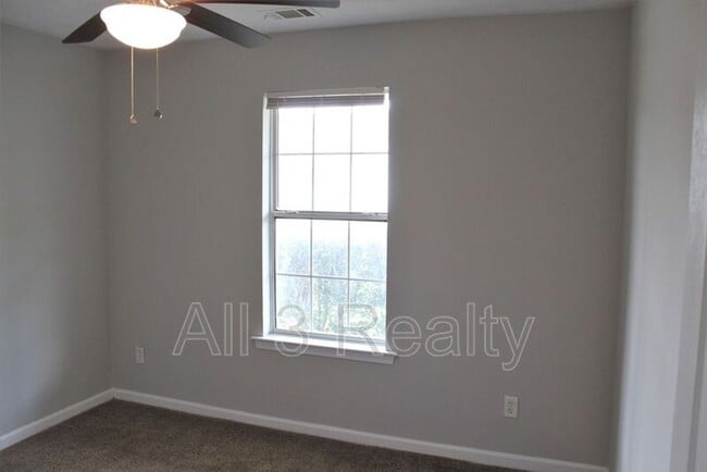 Building Photo - 209 Misty Ridge Trail