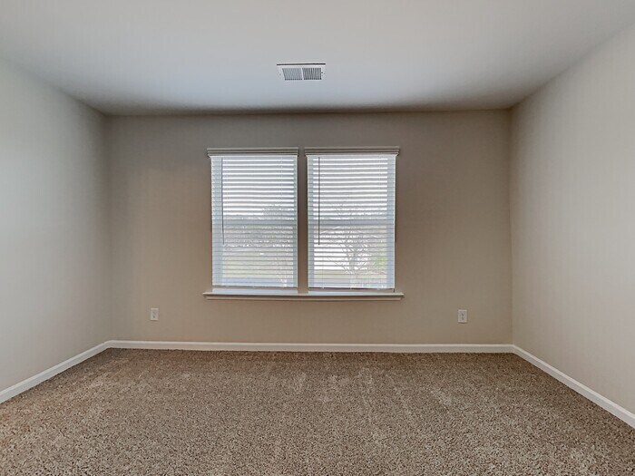 Building Photo - 439 Hager Lake Rd