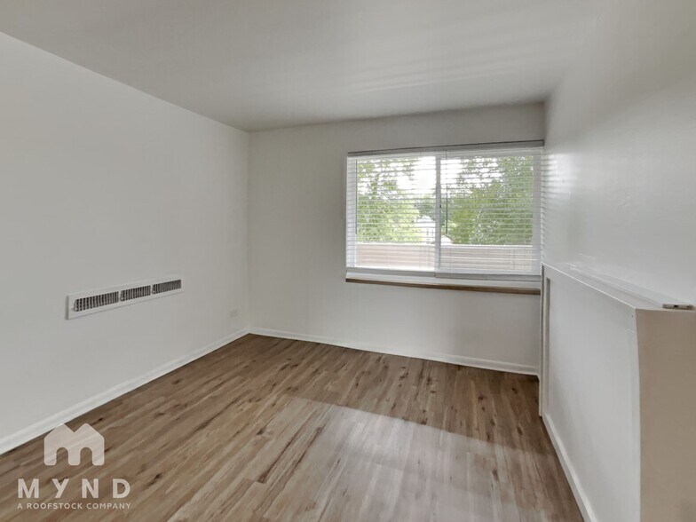 Building Photo - 1366 Garfield St