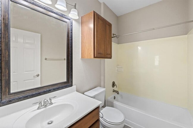 Building Photo - 11213 Liberty Farms Dr