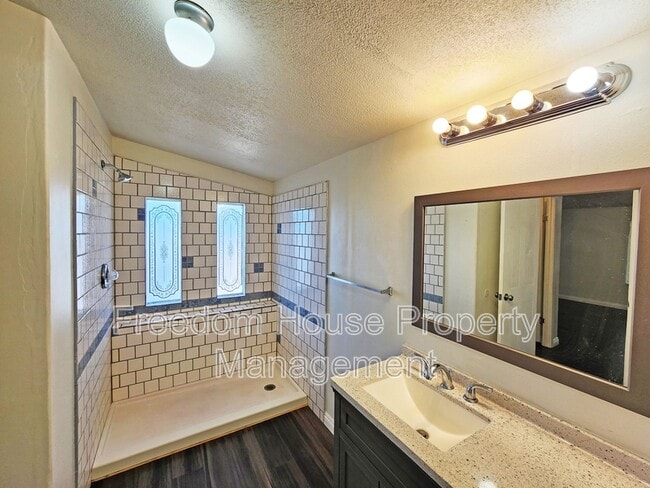 Building Photo - 1270 Landmark Ave