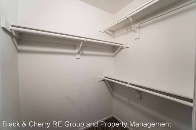 Building Photo - 2 br, 2 bath House - 4555 E Sahara Ave #184