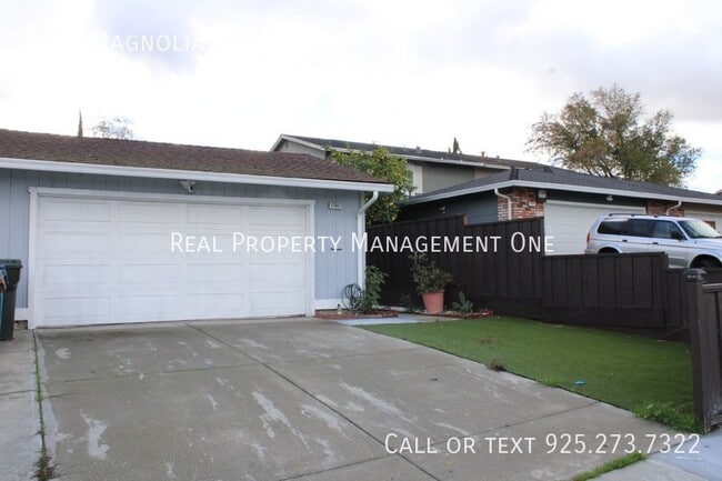 Primary Photo - 1703 Magnolia Way