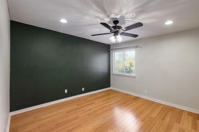 Building Photo - 3601 Menchaca Rd