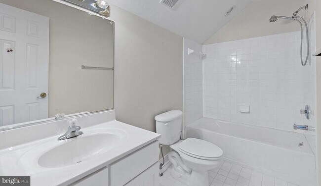 Building Photo - 24954 Calcite Pl