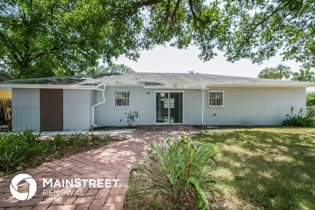 Building Photo - 804 Greenbriar Dr