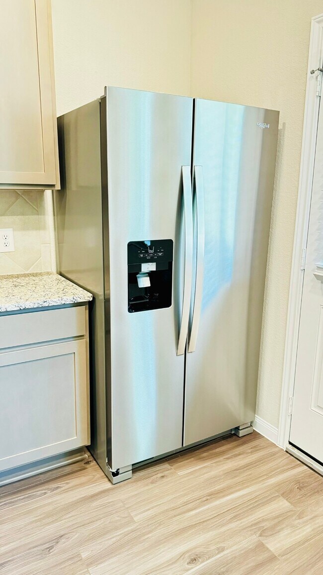 Building Photo - 2423 Bluefish Ct