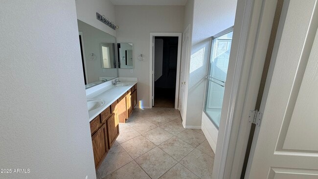 Building Photo - 22180 N Sunset Dr