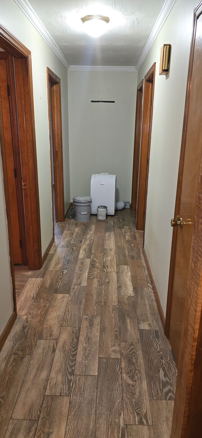 Building Photo - 9112 E Prospect Rd