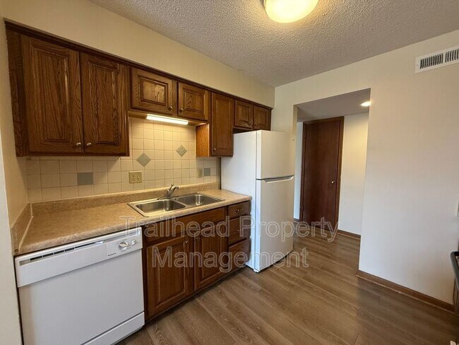 Building Photo - 3409 NW Duncan Rd