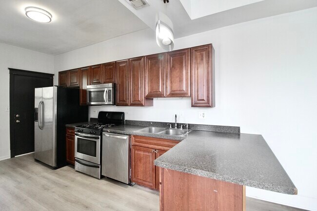 Building Photo - 3720 S Indiana Ave