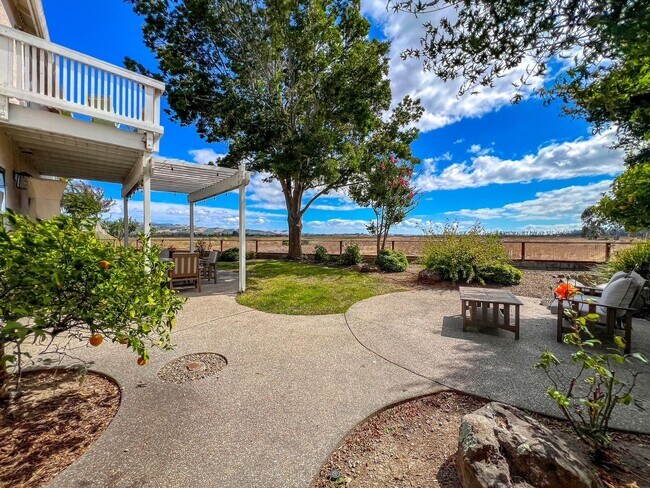Building Photo - 35 Regatta Way