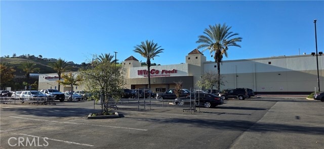 Building Photo - 46 Town and Country Rd