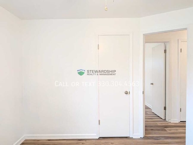 Building Photo - 1150 Valleyview Ave SW