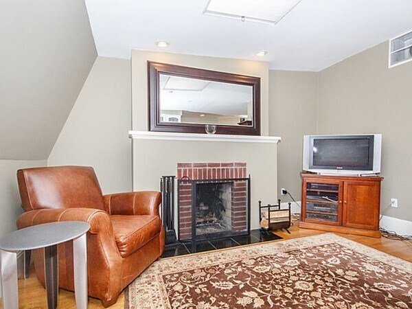 Building Photo - 477 Massachusetts Ave