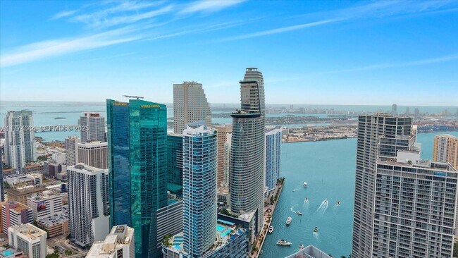 Building Photo - 300 Biscayne Blvd Way