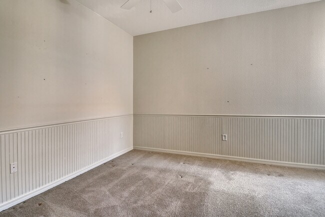 Building Photo - 3456 Parkridge Cir