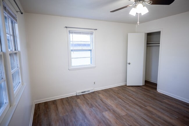 Building Photo - Updated 3-Bedroom Home in Northeast Springfield — Garage & Spacious Backyard