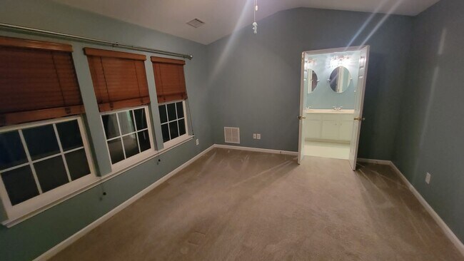 Master bedroom 3rd floor - 5429 Werburgh St