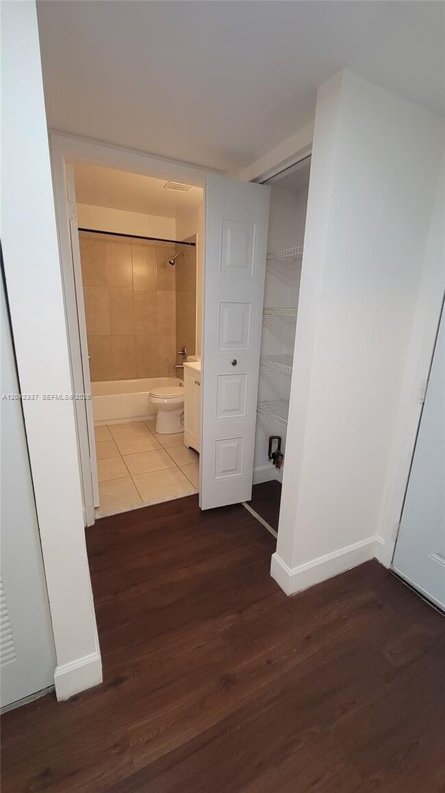 Building Photo - 9877 Nob Hill Ln