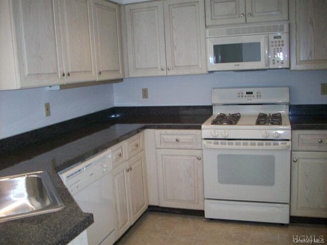 Building Photo - 517 Half Moon Bay Dr
