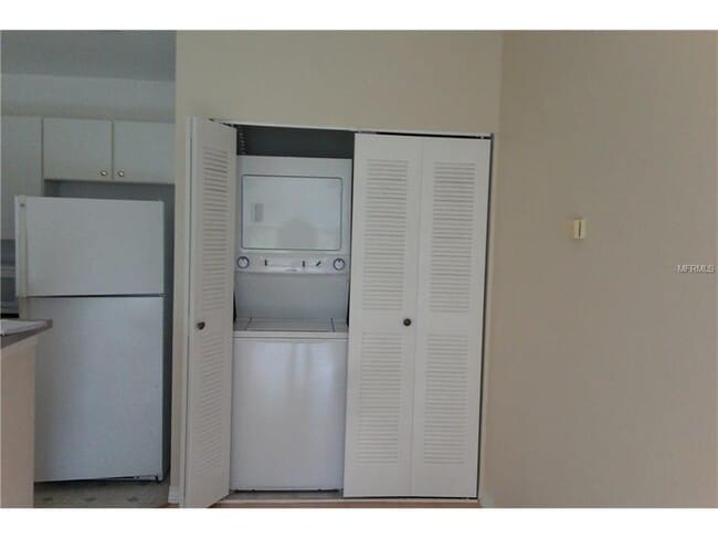 Building Photo - 10422 White Lake Ct