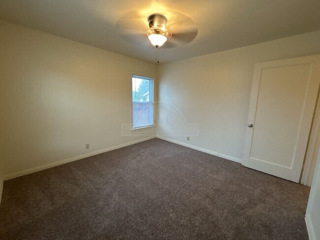 Building Photo - 1206 Culp Ave