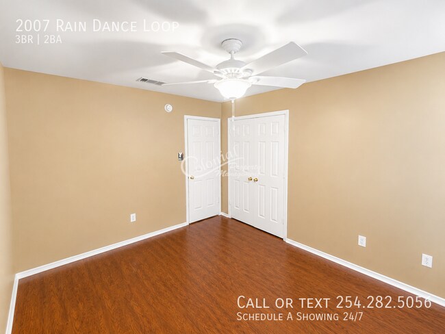 Building Photo - 2007 Rain Dance Loop