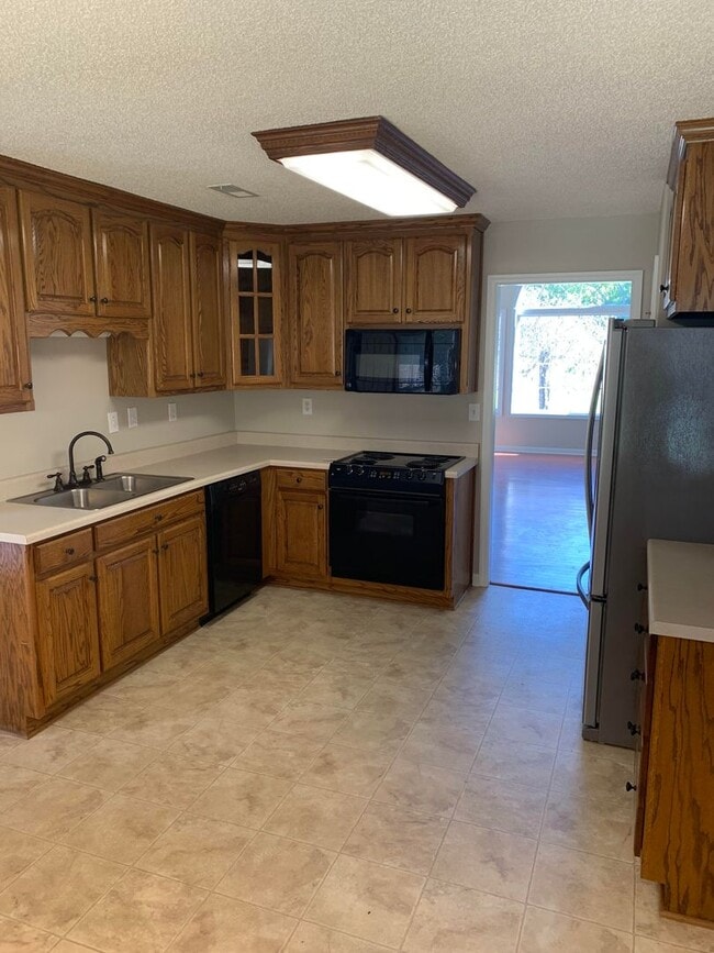 Building Photo - Nice Rancher in Toney