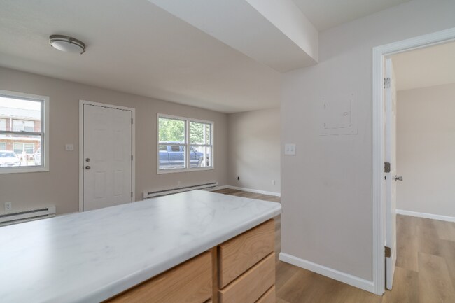 Building Photo - 1108 N 39th St
