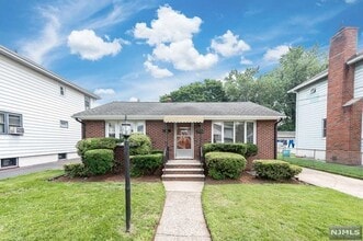 Building Photo - 21 Wickers St