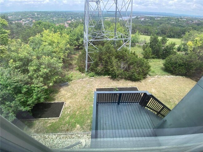 Building Photo - 204 Spellbrook Ln