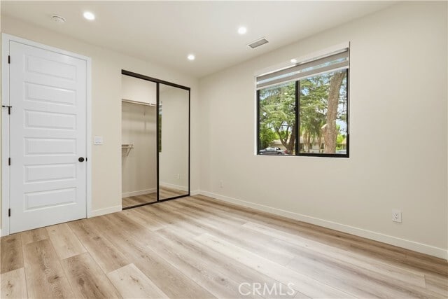 Building Photo - 10913 White Oak Ave